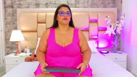 Selenna Cooper online show from 11.27.25