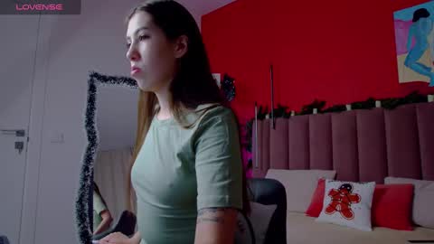 Snapshot of sellashine chatting on 01.14.25 Nicole online show from 01.14.25