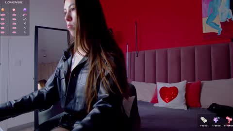 Snapshot of sellashine chatting on 01.24.25 Nicole online show from 01.24.25