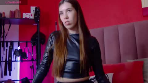 Snapshot of sellashine chatting on 03.07.25 Nicole online show from 03.07.25