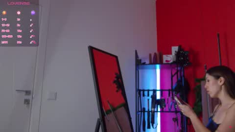 Snapshot of sellashine chatting on 11.28.25 Nicole online show from 11.28.25