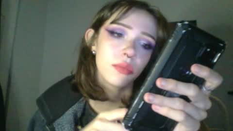 Snapshot of sendforesme chatting on 01.04.25 goddess esme  online show from 01.04.25