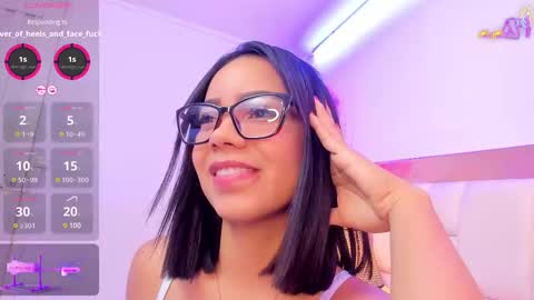 Sennia online show from 02.22.25