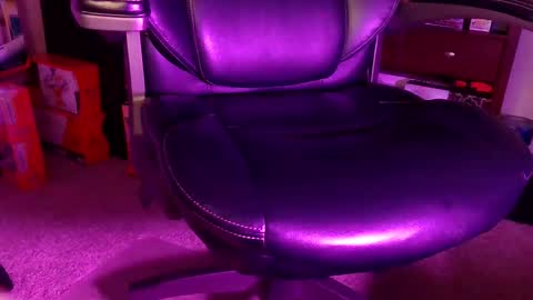 Snapshot of senorgrower chatting on 10.26.25 Mr. Watch Me Grow online show from 10.26.25