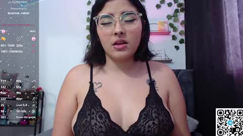 Snapshot of sensual_flame chatting on 01.02.25 Camille and sophie online show from 01.02.25