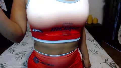 Snapshot of sensual_natalie chatting on 10.10.25 sensual_natalie online show from 10.10.25