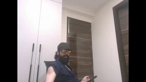 Snapshot of sentientarjun chatting on 09.29.25 Sentient Being online show from 09.29.25