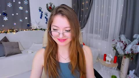 Snapshot of sereneflame chatting on 01.10.25 Ophelia online show from 01.10.25