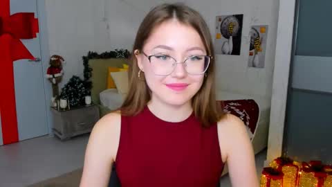 Snapshot of sereneflame chatting on 01.29.25 Ophelia online show from 01.29.25
