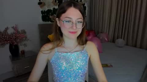 Snapshot of sereneflame chatting on 02.17.25 Ophelia online show from 02.17.25