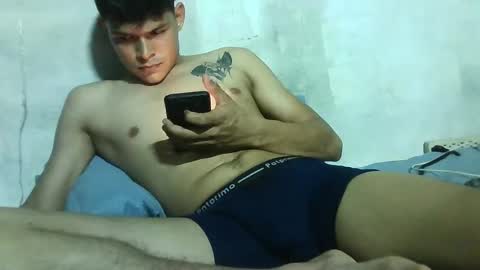 Snapshot of sex_boy9_ chatting on 10.22.25 sex boy9 online show from 10.22.25