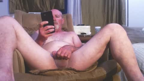 Snapshot of sexjunkie8 chatting on 12.19.24 Sex Junkie online show from 12.19.24