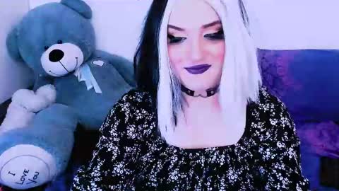 Snapshot of sexxx_queen chatting on 02.24.25 sexxx_queen online show from 02.24.25