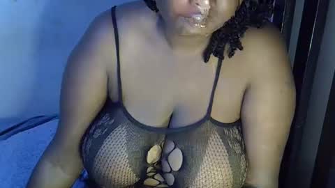 Snapshot of sexxy_mish chatting on 10.07.25 sexxy_mish online show from 10.07.25