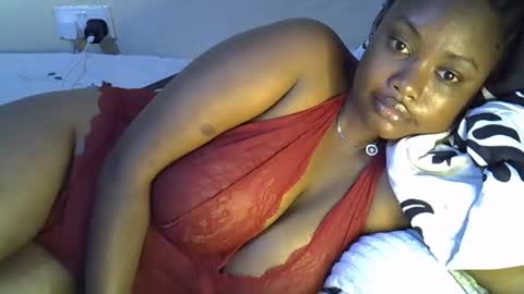 Snapshot of sexxy_mish chatting on 10.14.25 sexxy_mish online show from 10.14.25