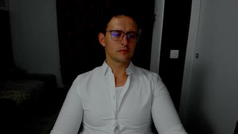 Sexxymuscles4U online show from 10.19.25