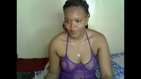 Snapshot of sexxyterry chatting on 09.29.25 Sexxyterrys online show from 09.29.25