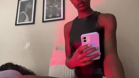 Snapshot of sexy_aluna chatting on 09.27.25 sexy_aluna online show from 09.27.25