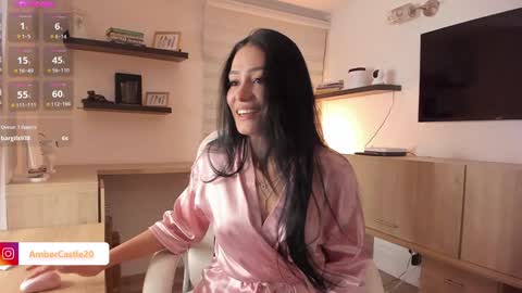 Snapshot of sexy_amber_ chatting on 12.18.24 sexy_amber_ online show from 12.18.24