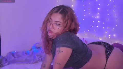 Snapshot of sexy_and_naughty_girl chatting on 01.15.25 Lucy Annyy online show from 01.15.25