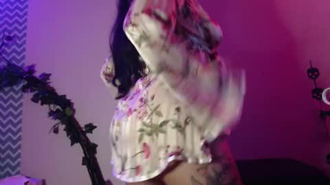    online show from 03.10.25