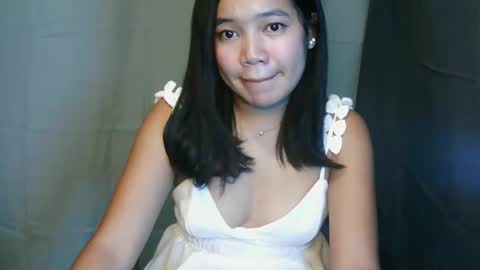 Snapshot of sexy_pearl1 chatting on 12.05.25 sexy_pearl1 online show from 12.05.25