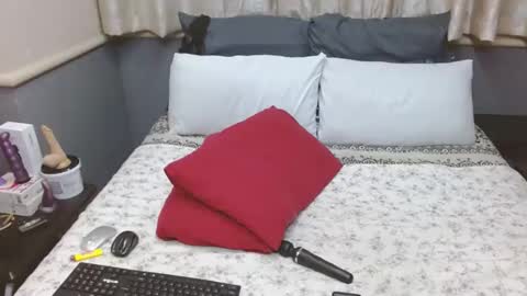 Snapshot of sexyassshaz chatting on 12.10.24 shazz online show from 12.10.24