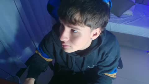 Snapshot of sexyboy_vc chatting on 10.07.25 owen sky online show from 10.07.25