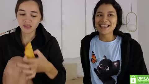 chanell and yina online show from 11.25.25