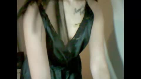 Snapshot of sexydiva02 chatting on 10.22.25 sexydiva02 online show from 10.22.25