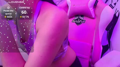 Snapshot of sexyislive chatting on 01.19.25 sexyislive online show from 01.19.25