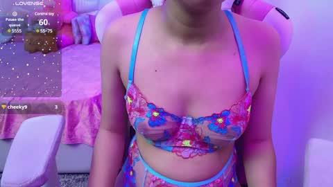 Snapshot of sexyislive chatting on 02.03.25 sexyislive online show from 02.03.25