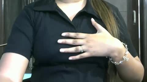 Snapshot of sexylavanya143 chatting on 12.19.24 sexy lavanya online show from 12.19.24