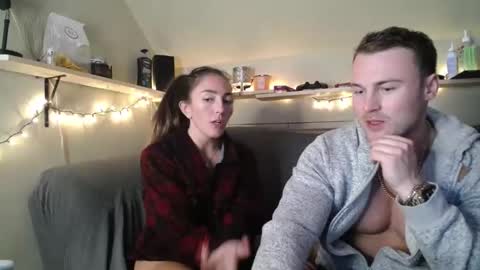 Royal Duo online show from 12.08.24