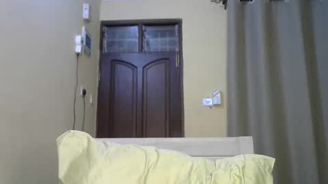 Snapshot of sexypetite_lee chatting on 12.13.24 Lee online show from 12.13.24
