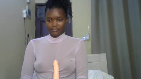 Snapshot of sexypetite_lee chatting on 01.16.25 Lee online show from 01.16.25