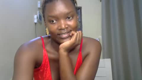 Snapshot of sexypetite_lee chatting on 02.07.25 Lee online show from 02.07.25