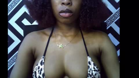 Snapshot of sezy_petite chatting on 10.04.25 Wealth online show from 10.04.25