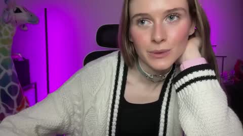 Snapshot of shadebabe chatting on 01.20.25 shadebabe online show from 01.20.25