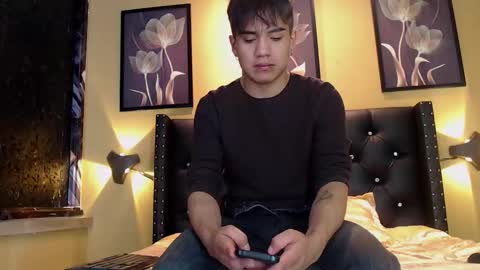 Snapshot of shadows_of_garden chatting on 11.27.25 shadows online show from 11.27.25