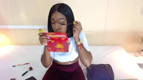 Snapshot of shamira_moore chatting on 12.19.24 Catalina online show from 12.19.24