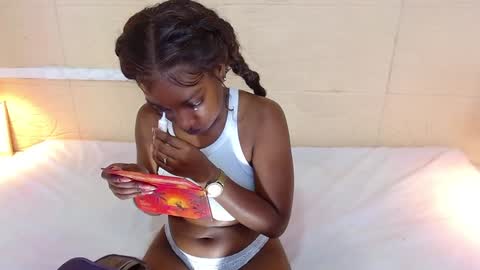 Snapshot of shamira_moore chatting on 01.18.25 Catalina online show from 01.18.25