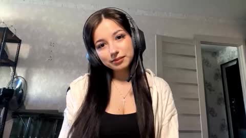 Viola online show from 10.21.25