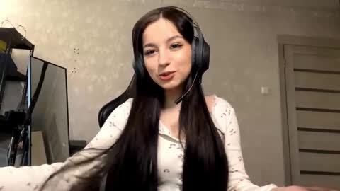 Viola online show from 10.23.25