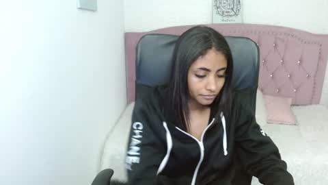 Snapshot of shaneelle chatting on 01.09.25 shanelle online show from 01.09.25