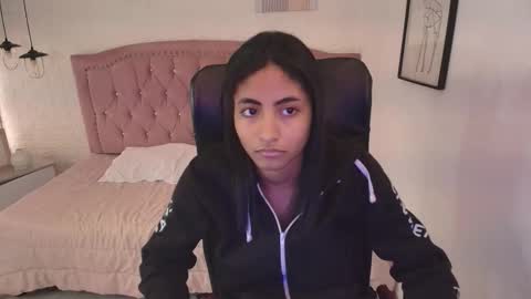 shanelle online show from 11.15.25