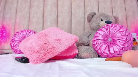 Snapshot of shanelwest7 chatting on 12.11.24 Shanel online show from 12.11.24