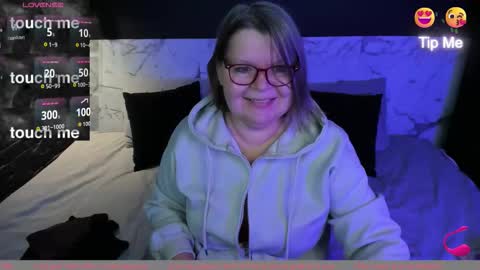 Shannon online show from 10.21.25