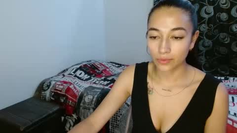 Snapshot of shantal_d03 chatting on 02.25.25 shantal_d03 online show from 02.25.25