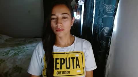 Snapshot of shantal_d03 chatting on 09.29.25 shantal_d03 online show from 09.29.25